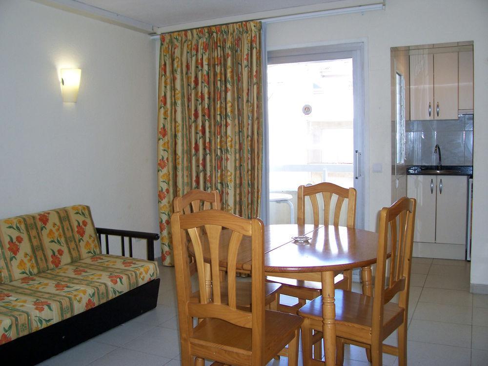Apartamentos Alboran-Arysal Salou Dış mekan fotoğraf