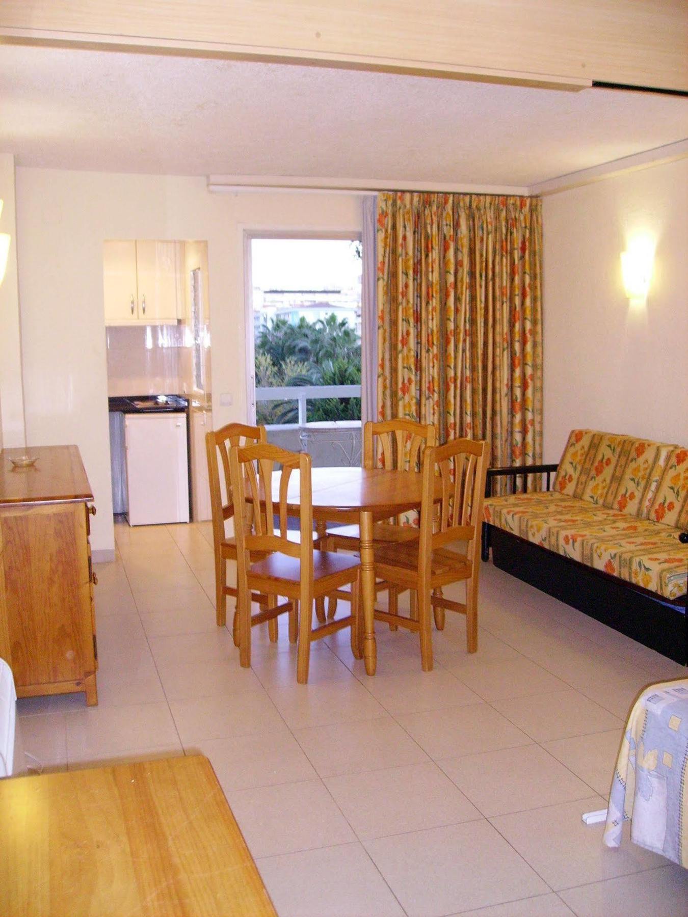 Apartamentos Alboran-Arysal Salou Dış mekan fotoğraf