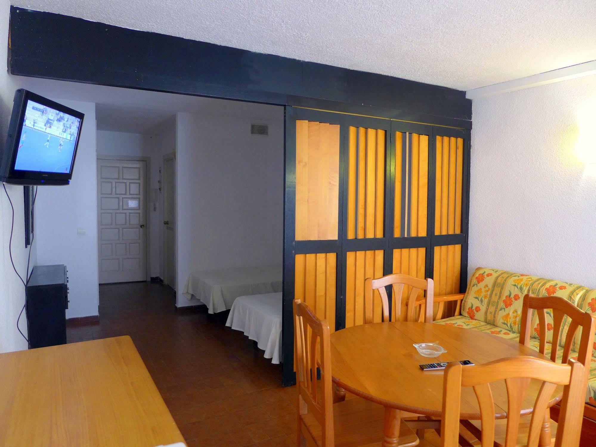 Apartamentos Alboran-Arysal Salou Dış mekan fotoğraf