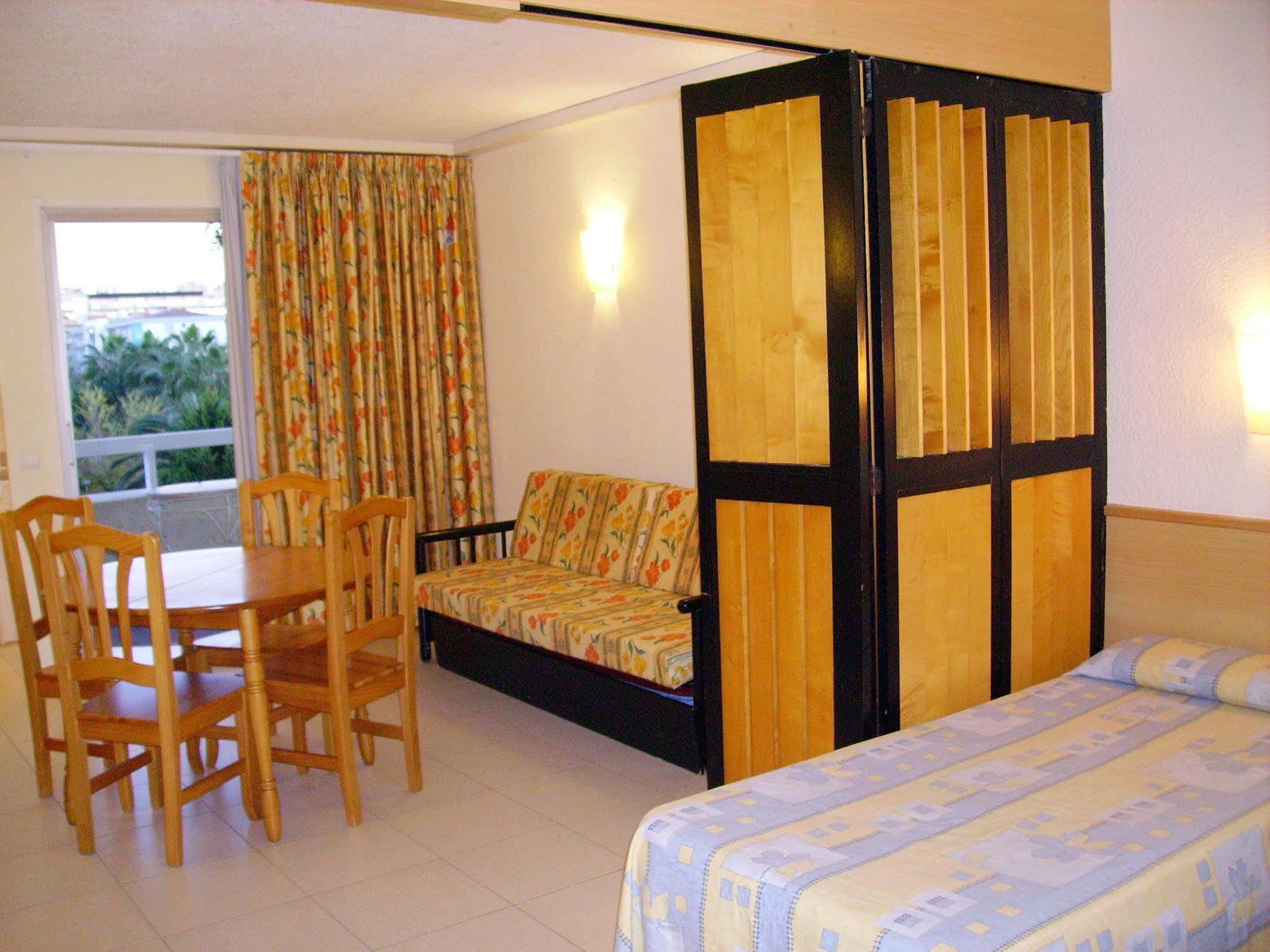 Apartamentos Alboran-Arysal Salou Dış mekan fotoğraf