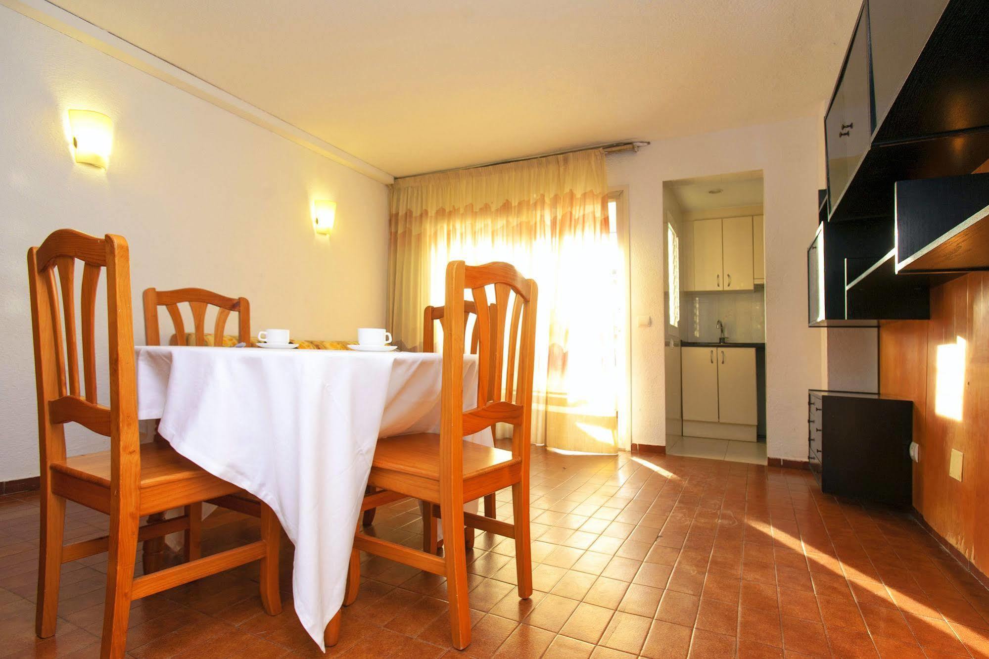 Apartamentos Alboran-Arysal Salou Dış mekan fotoğraf